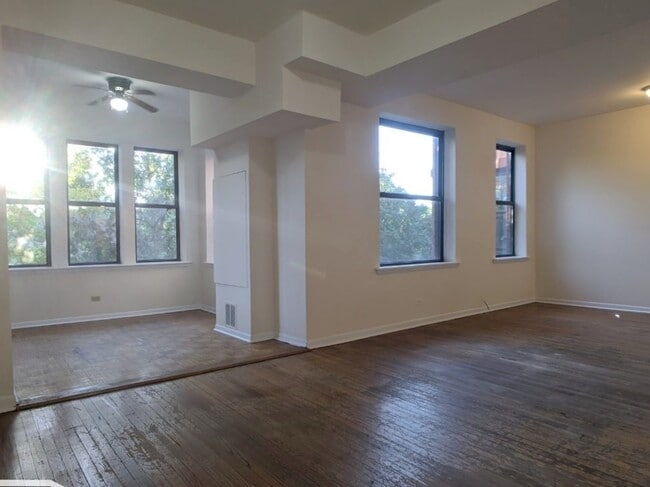 Photo - 2323 N Kedzie Blvd Unidad 2