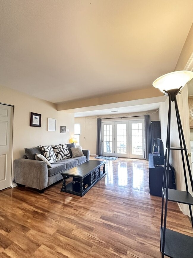 Photo - 1272 Villa Ln