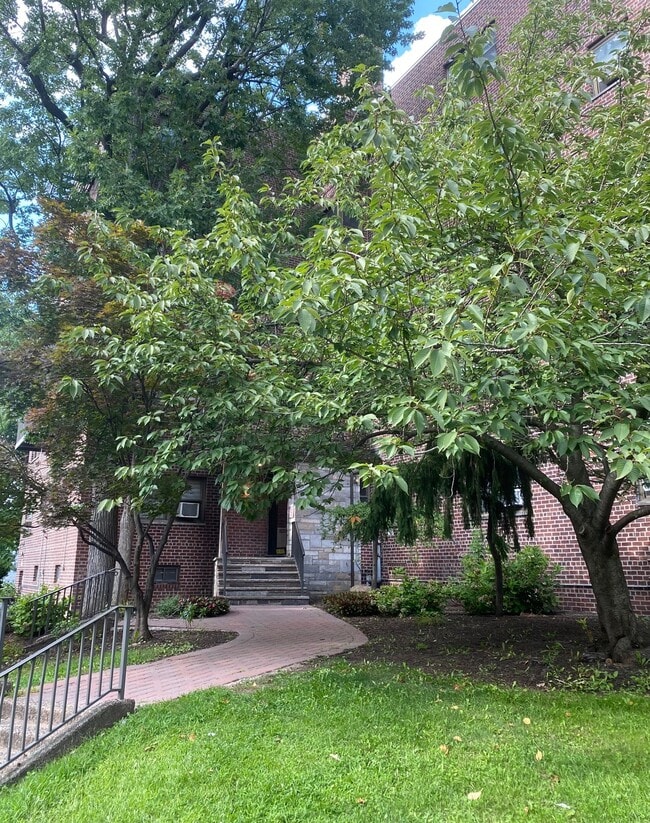 Photo - 501 Linwood Dr Unit 2 BEDS