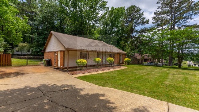 Photo - 4811 Bridlewood Dr