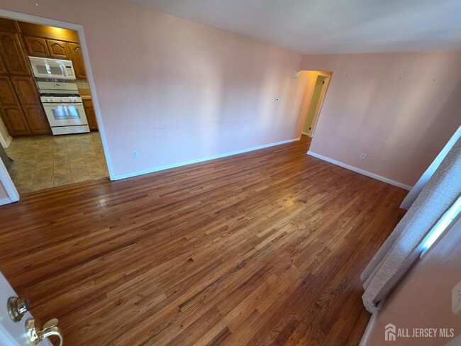 Photo - 236 Merchants Ave