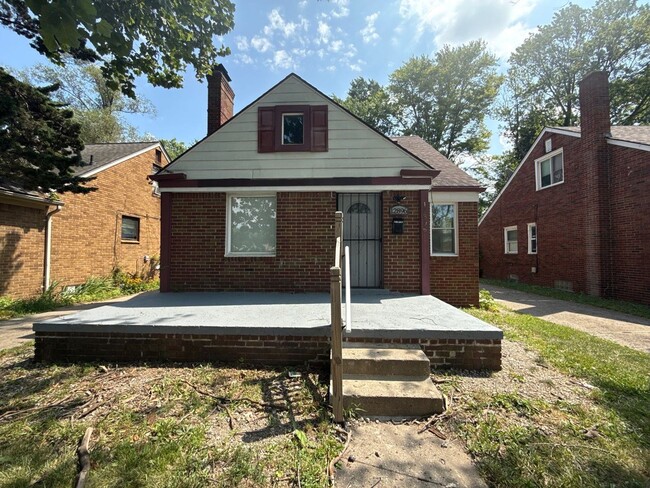 Building Photo - Fully Renovated 3-Bedroom Home – Move-In R...
