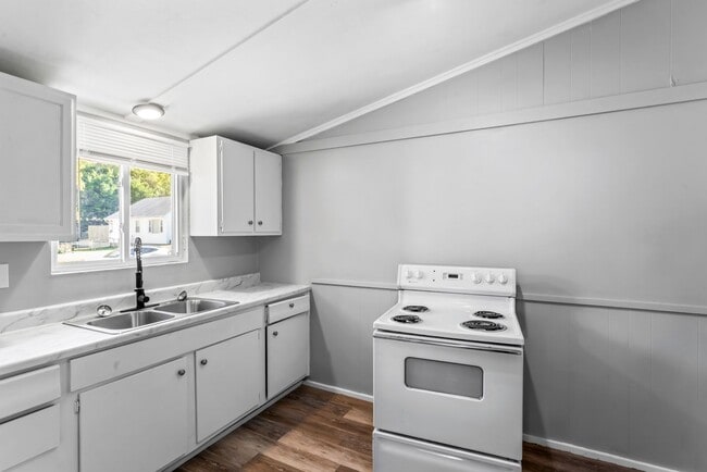 Photo - Affordable Comfort in Independence — 1-Bed...