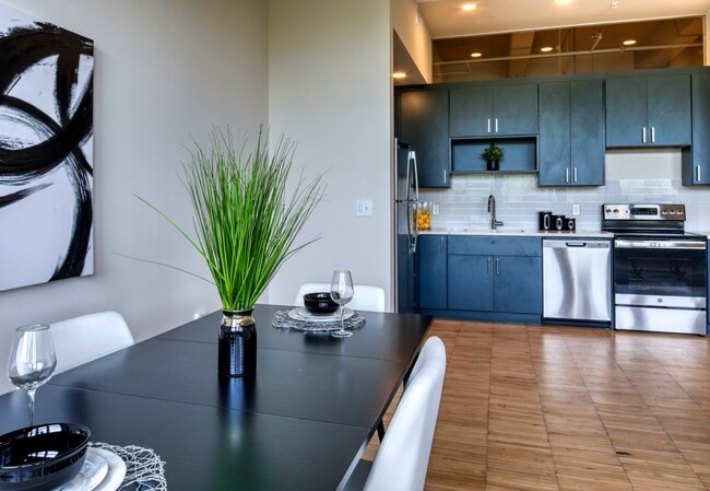 Photo - Model Tobacco Lofts