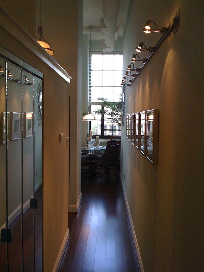 Hall - 2429 Locust St Unit 205