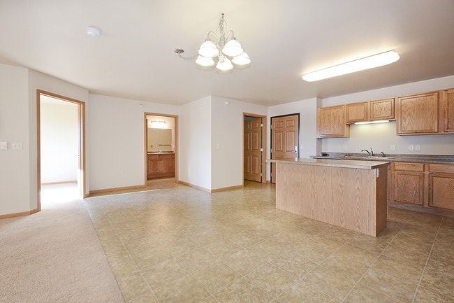 Photo - Elk Pointe Apartments