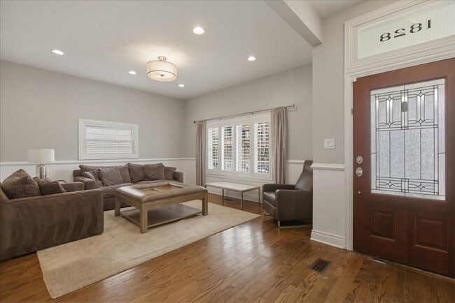 Photo - 1828 W Berenice Ave