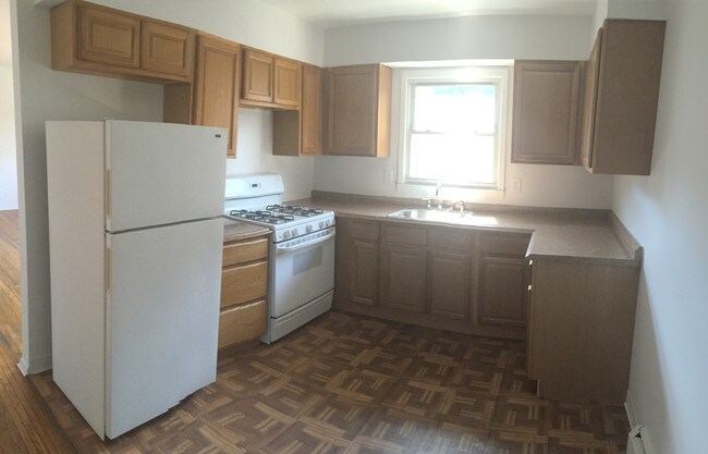 48 E Crooked Hill Rd Unidad C