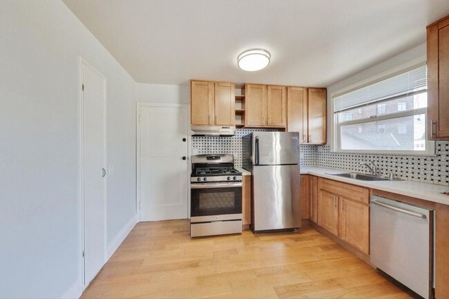 Photo - 465 Bellevue Ave Unit 23