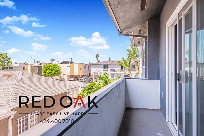 Photo - 1942 S Garth Ave Unit 4