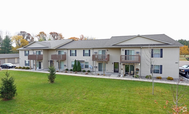 Exterior - Birchwood Apartments