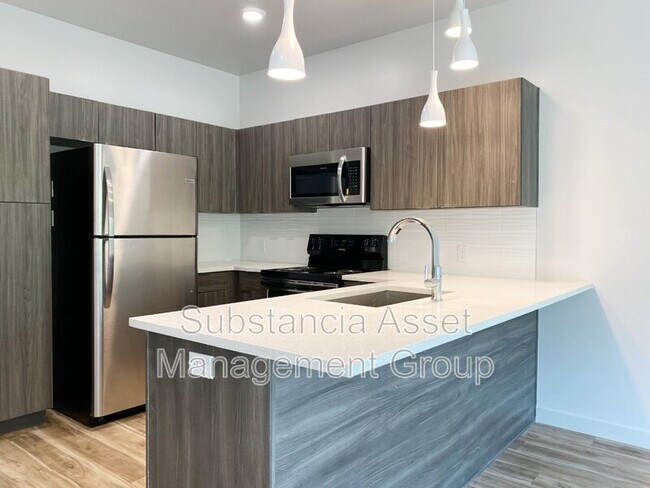 Photo - 1683 Midtown Pl