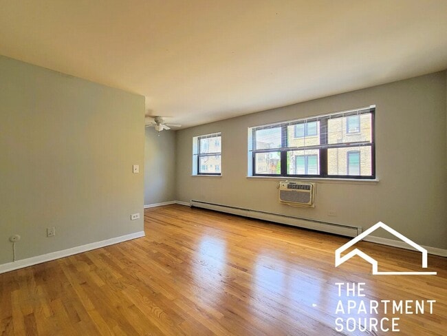 Photo - 510 W Briar Pl Unit 510 West Briar Place