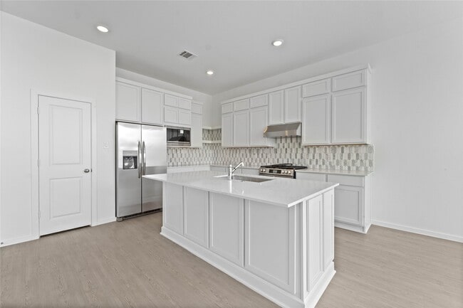 Building Photo - 6415 Laguna Terra Dr