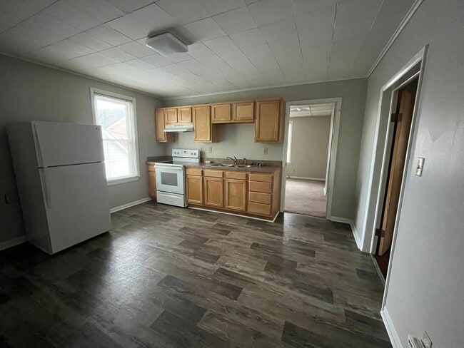 Eat in Kitchen - 20 Fern St Unit 20 Fern -Upper