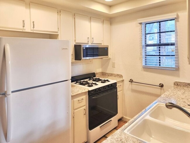 Photo - 1046 Calle Del Cerro