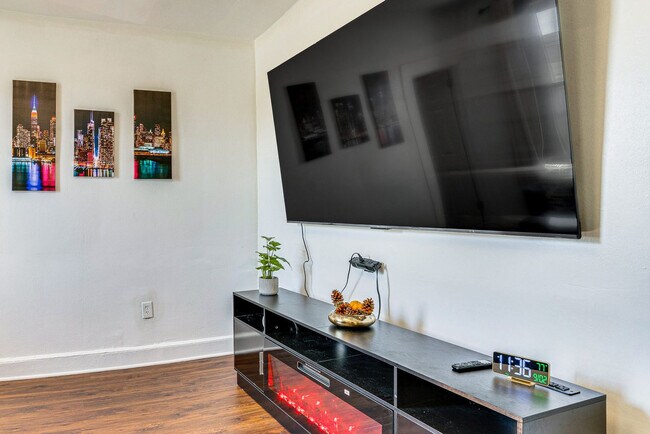 Photo - 15 Green Ct Unit SI ID1546250P