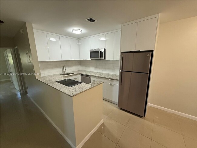 Photo - 1017 SE 22nd Ave Apartment Unit 207