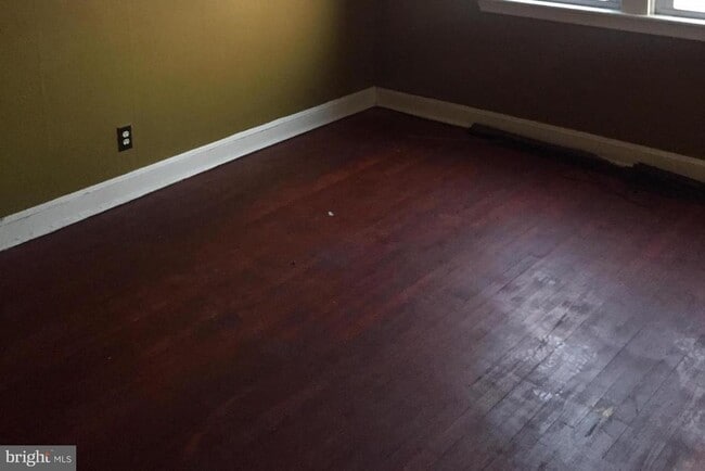 Photo - 106 Denison St