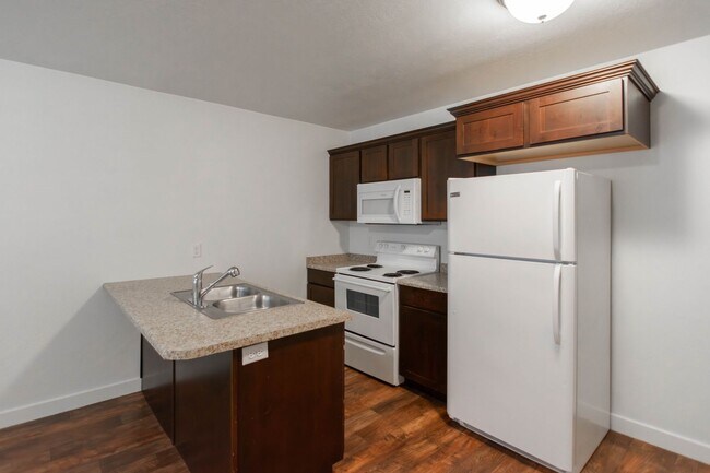 Photo - Beautiful 2-Story Townhomes in Tucker Row ...