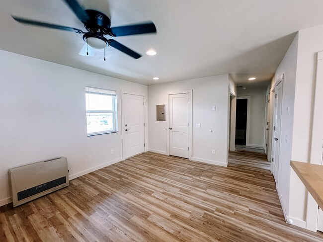 Photo - Newer Duplex for Rent Between Twin Bridges and Sheridan! Unidad 1