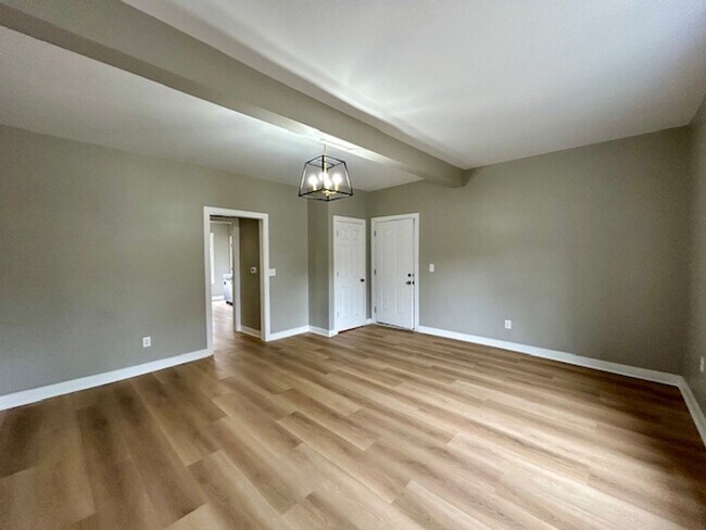 Photo - 576 E Fall Creek Pkwy N Dr Unidad cfa5a74c-e7f2-11ef-ac2d-0a386d55592d