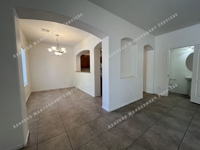 Photo - Spacious 3-Bedroom Plus Den in Prime Glend...