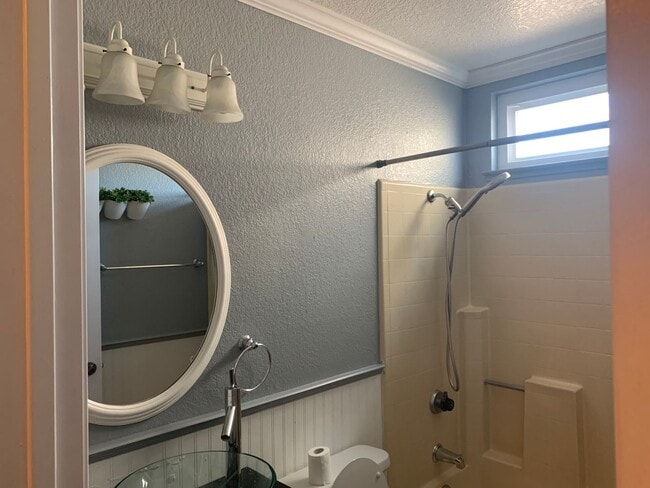 Photo - Charming 2 Bedroom + Office Home for Rent in Sacramento