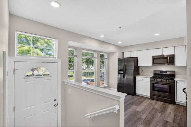 Photo - 2736 Albermarle Pl