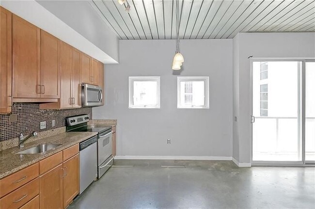Photo - 620 Glen Iris Dr NE Unit 325