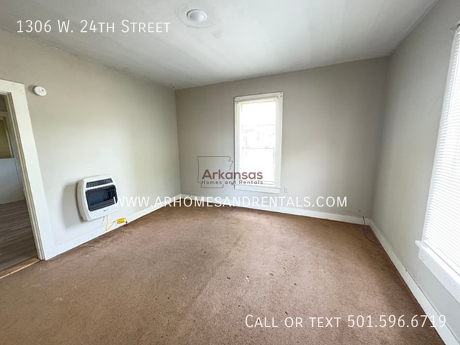 Photo - 1306 W 24th St