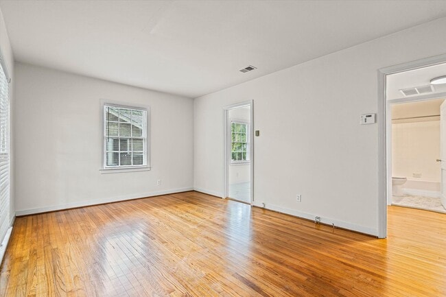 Photo - CHARMING MIDTOWN COTTAGE with Updated Kitchen