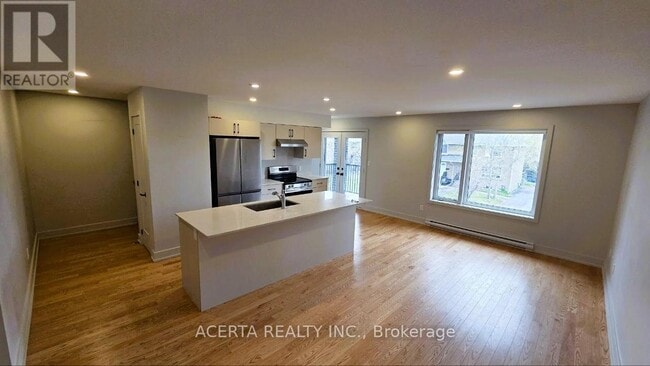 Photo - 1252 Trenton Ave