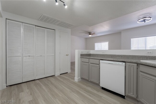 10245 S Maryland Pkwy Unit 1212