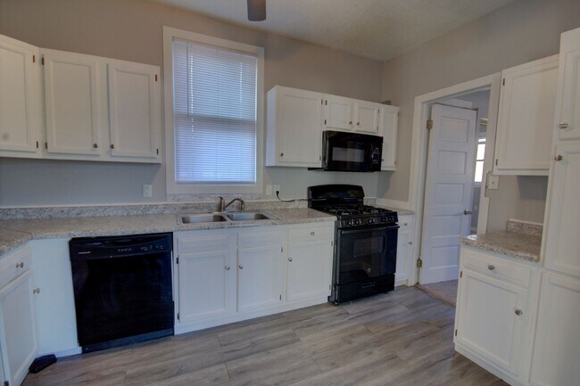 Photo - 3BD, 2BA, Single Family House