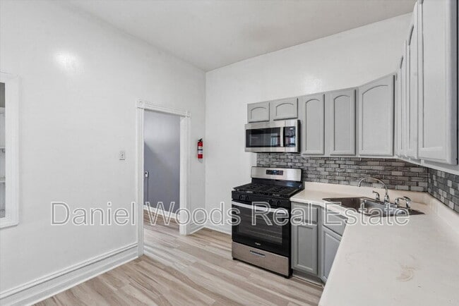 Photo - 3560 N 11th St