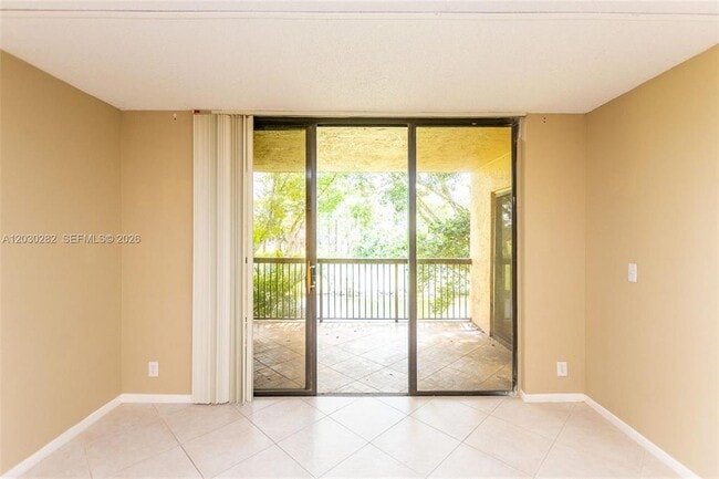 5721 Riverside Dr Unit 5721 Riverside Dr