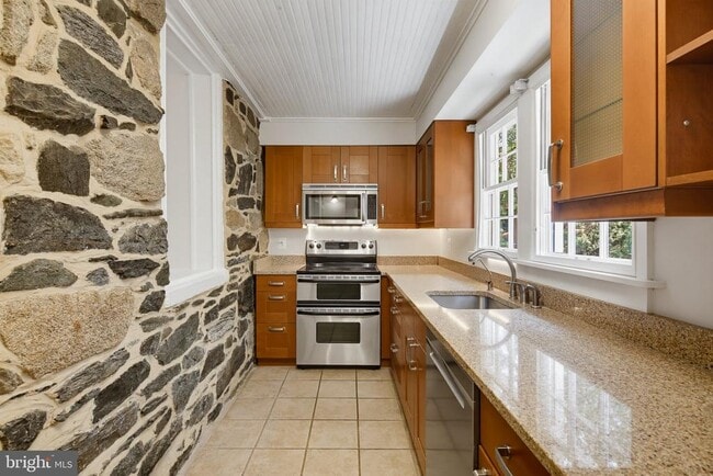 Photo - 871 Oella Ave