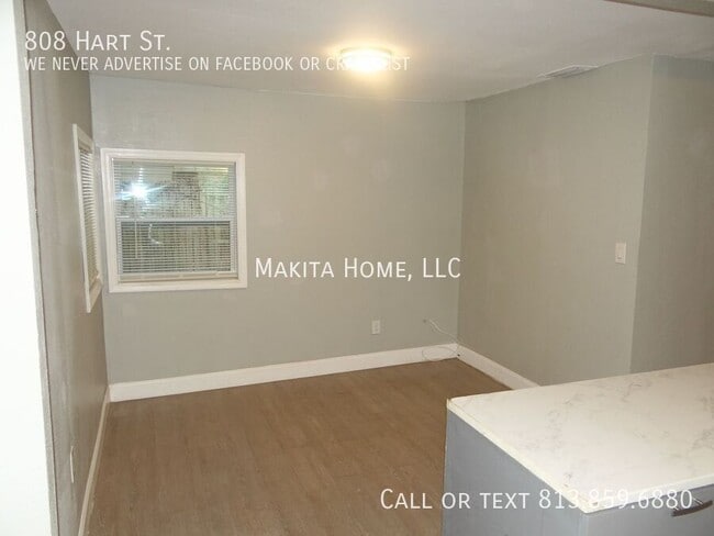 Photo - 808 Hart St