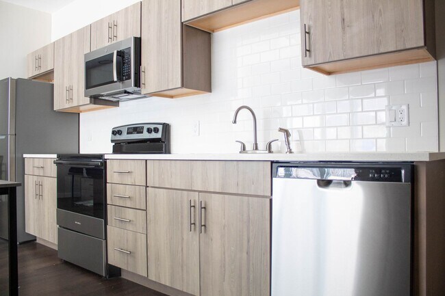 Photo - 503 E Stoughton