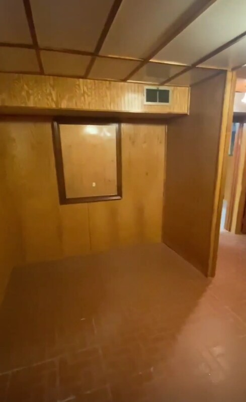 Photo - 466 E 400 N House