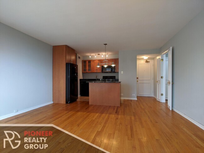 Photo - 429 W Wellington Ave