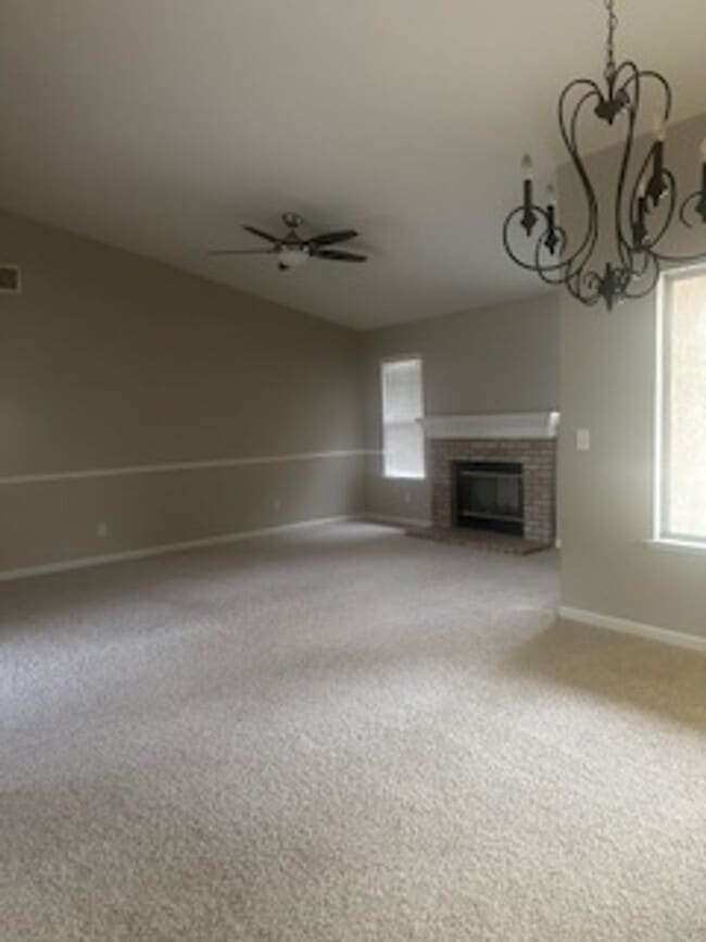 Photo - Nice 2 bedroom home + den or office that c...