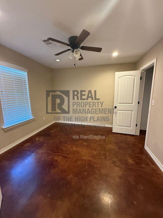 Photo - 13055 Raymond Rd
