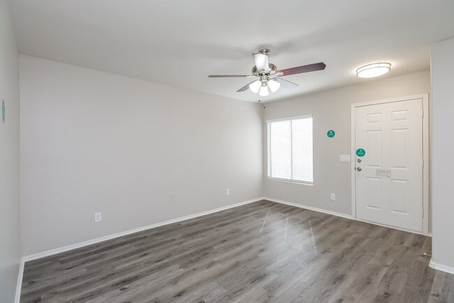 Photo - 11834 W Sunnyside Dr