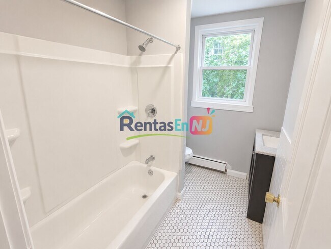 Photo - 266-268-268 S 6th St Unit 2A