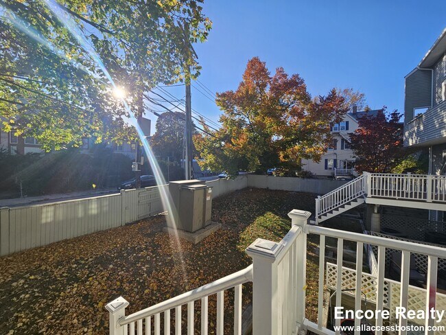 Photo - 146 N Beacon St Unidad B1