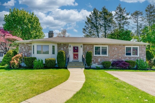 Photo - 24 Great Meadow Rd House