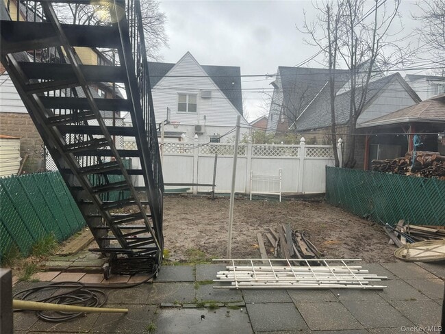 Photo - 150-19 26th Ave