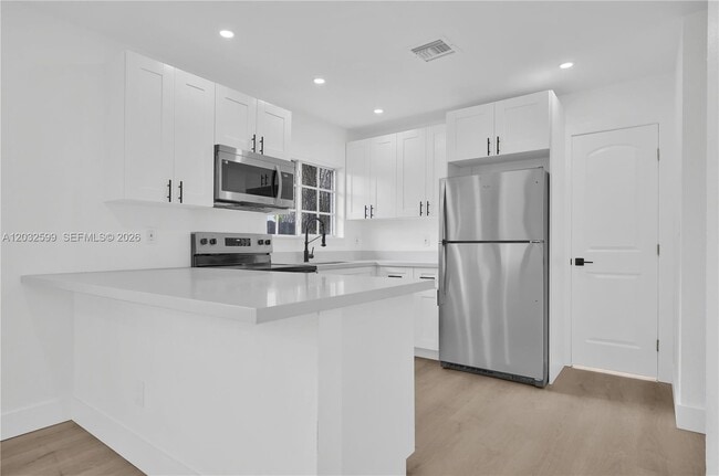 Photo - 3430 NW 10th Ave Unit 3430